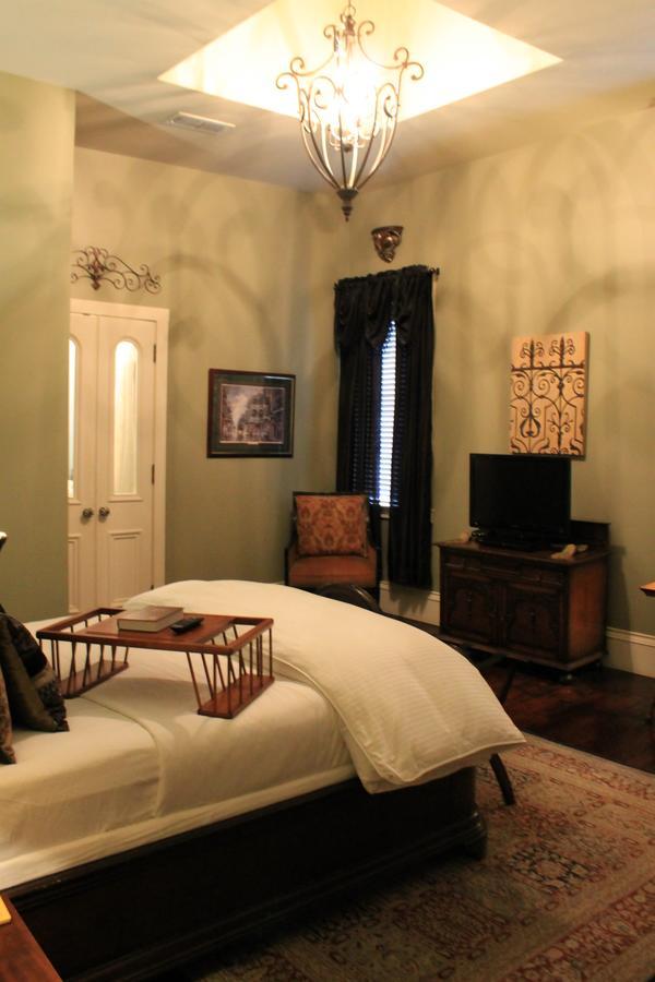 Grand Magnolia Ballroom & Suites 帕斯卡古拉 外观 照片