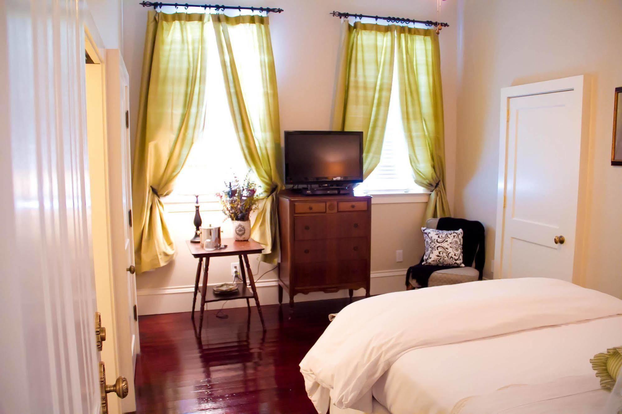 Grand Magnolia Ballroom & Suites 帕斯卡古拉 外观 照片